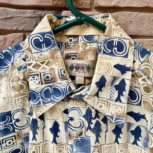 Campia Moda Men's Shirt Hawaiian Tiki Tapa Shark Aloha Size Small
